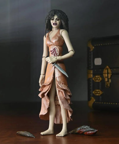 Figura NECA Puppet Master Leech Woman & Toulon's Puppet Case Versión Ultimate