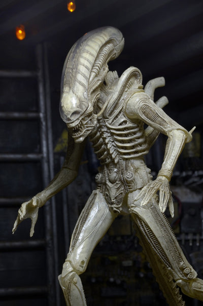 Figura NECA Alien Serie 7 Xenomorph Translucent Prototype Suit