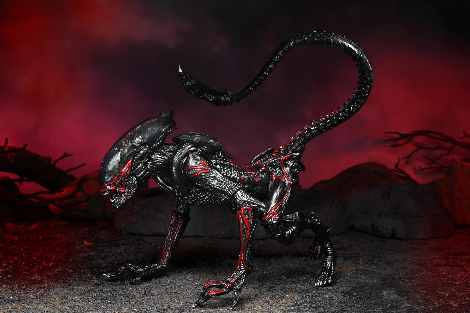 Figura NECA Tributo Kenner Night Cougar Alien Versión Ultimate