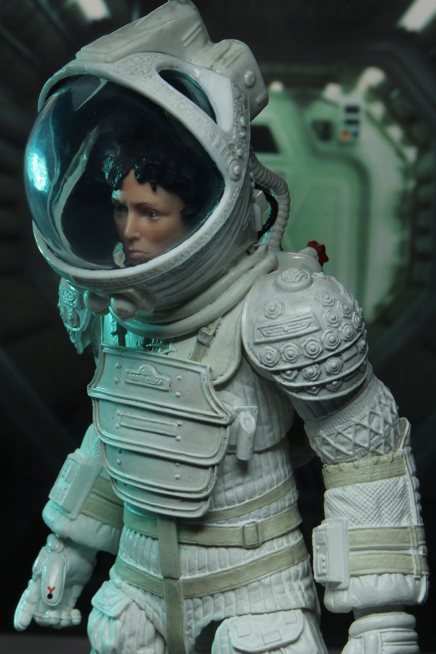 Figura NECA Alien Ellen Ripley (Compression Suit) Versión 40 Aniversario