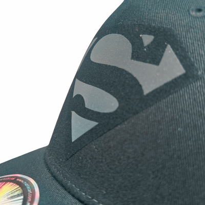Gorra DC Comics Superman Logo Iridiscente Negra