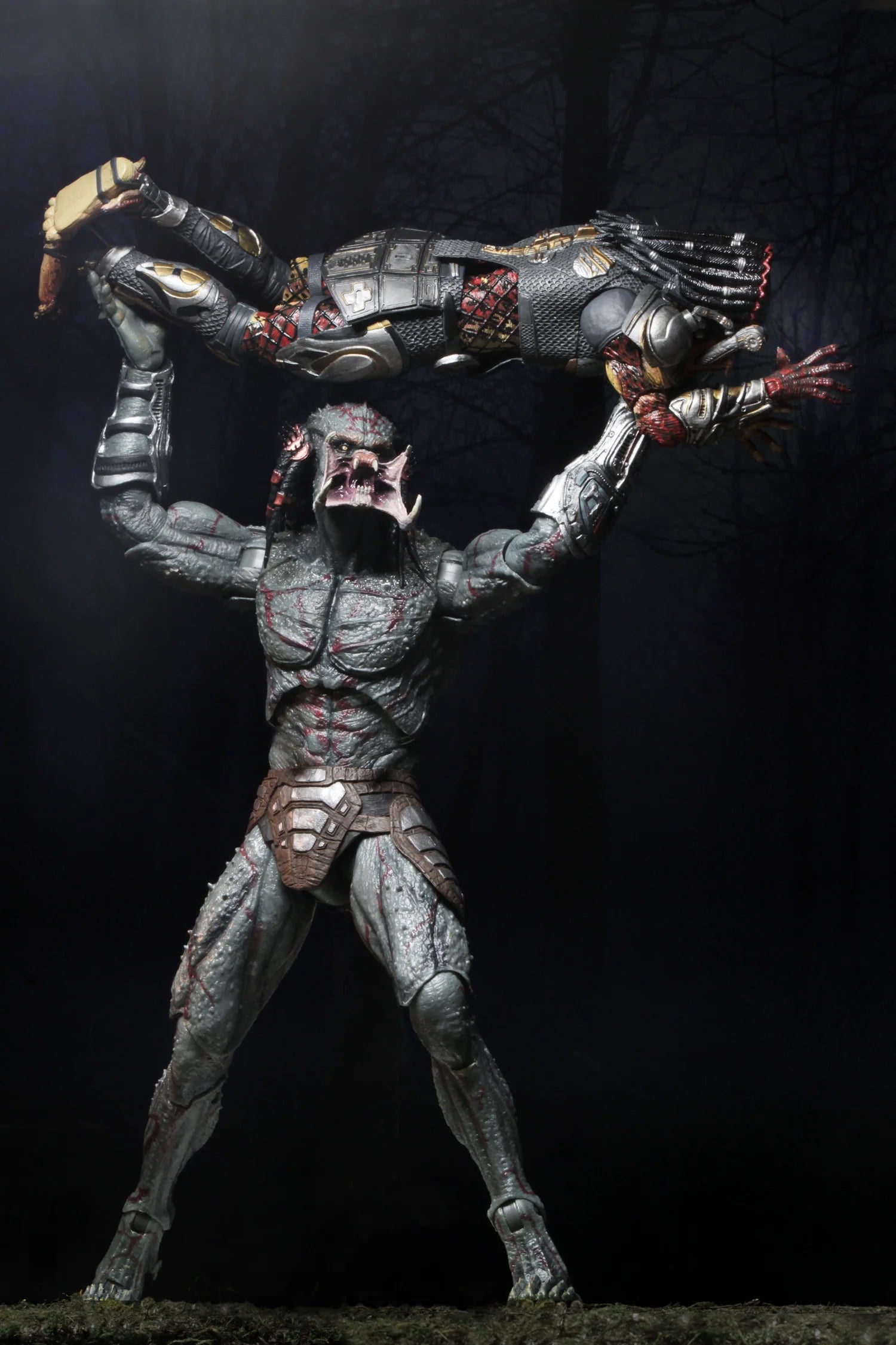 Figura NECA Armored Assassin Predator Versión Deluxe