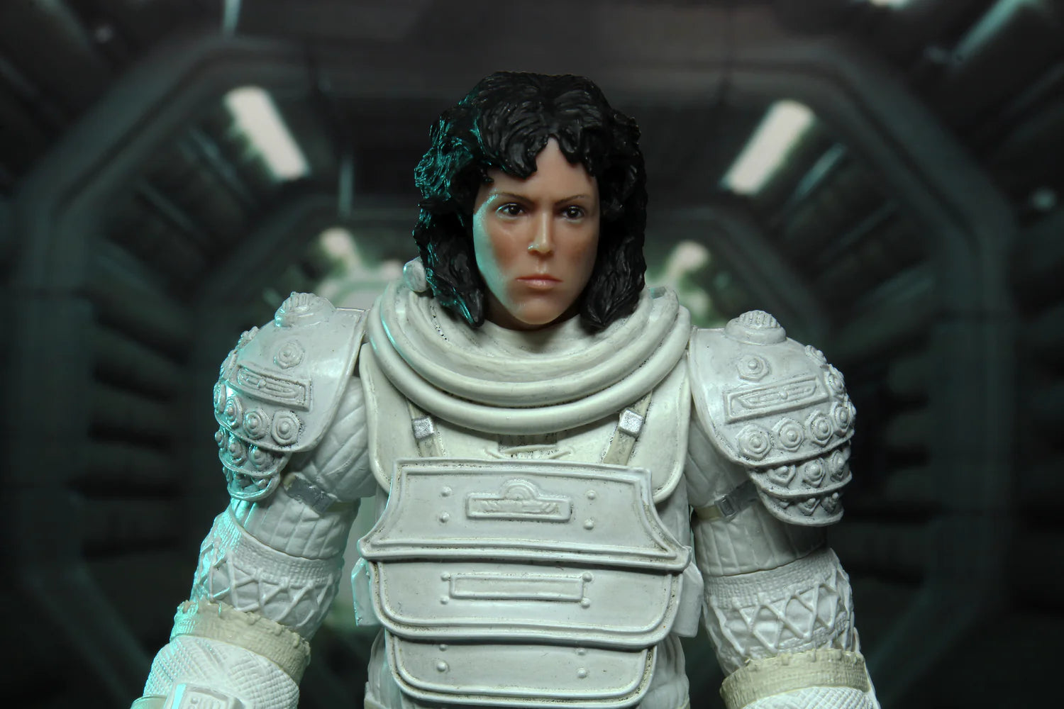 Figura NECA Alien Ellen Ripley (Compression Suit) Versión 40 Aniversario