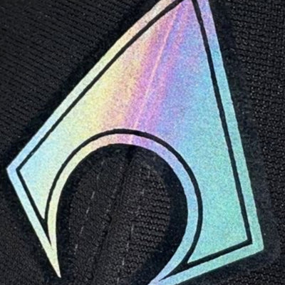 Gorra DC Comics Aquaman Logo Iridiscente Negra