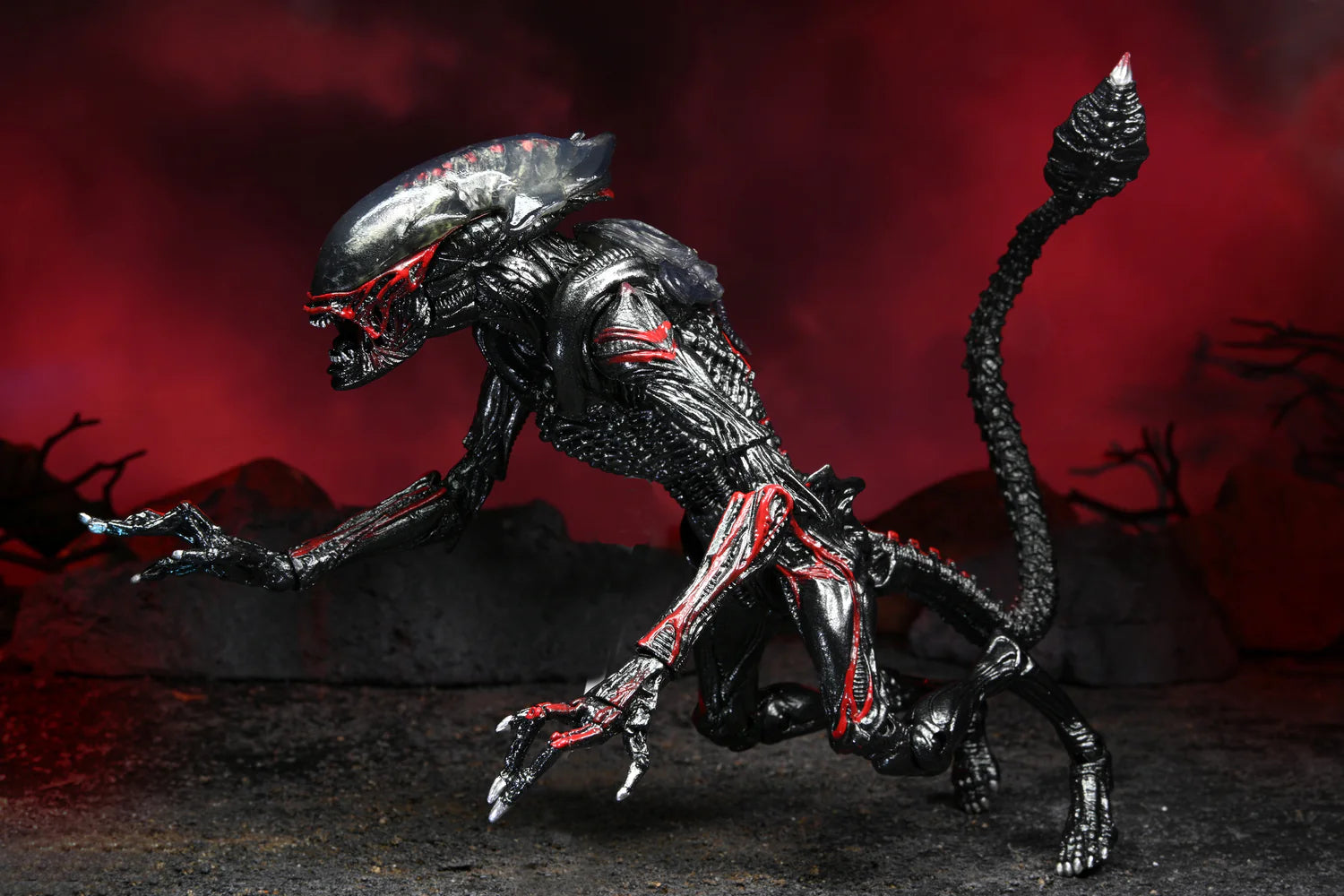 Figura NECA Tributo Kenner Night Cougar Alien Versión Ultimate