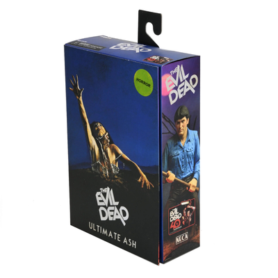 Figura NECA The Evil Dead Ash Williams Versión Ultimate
