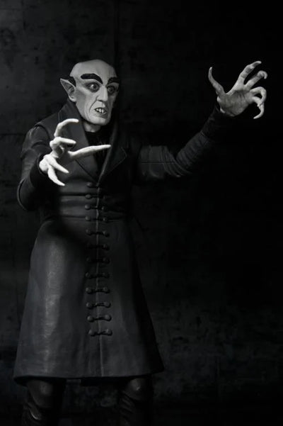 Figura NECA Nosferatu Count Orlok Edición Blanco y Negro Versión Ultimate