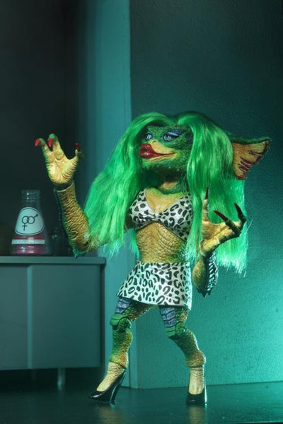 Figura NECA Gremlins 2: The New Batch Greta Versión Ultimate