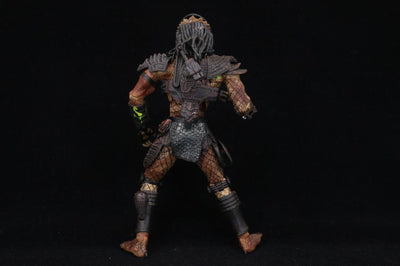 Figura Mcfarlane Toys City Hunter Predator Edición Battle Damage