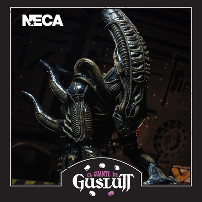 Figura NECA Aliens Serie 1 Xenomorph Warrior Versión Café