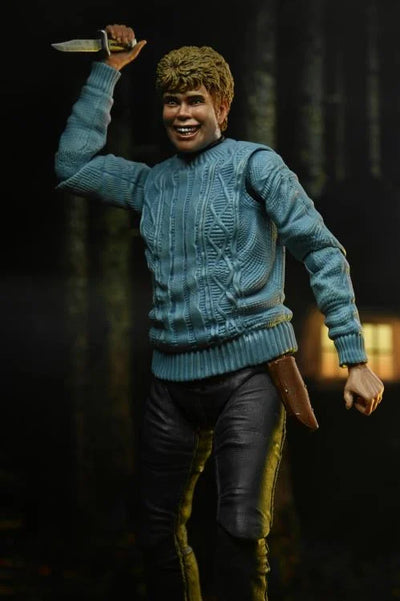 Figura NECA Friday the 13th Pamela Voorhees Versión Ultimate