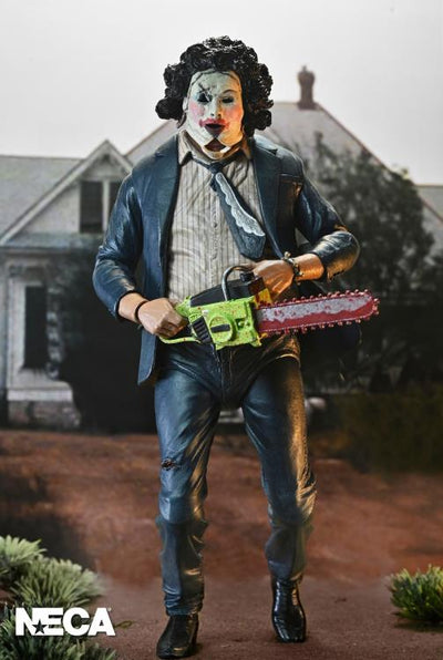 Figura NECA The Texas Chainsaw Massacre Pretty Woman Leatherface Edición 50 Aniversario Versión Ultimate