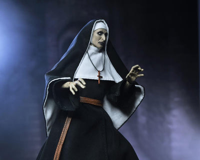 Figura NECA The Conjuring Universe Valak Versión Ultimate