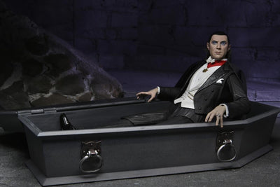 Figura NECA Universal Monsters Ultimate Dracula (Transylvania) Versión Ultimate
