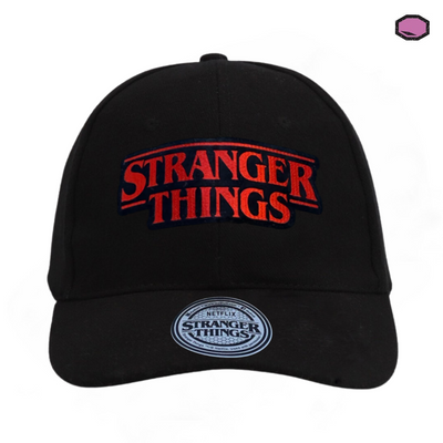 Gorra Stranger Things Logo Clásico Negra