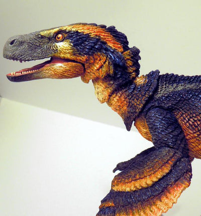 Figura Beasts of the Mesozoic Pyroraptor Olympius Versión Fans Choice Escala 1/6