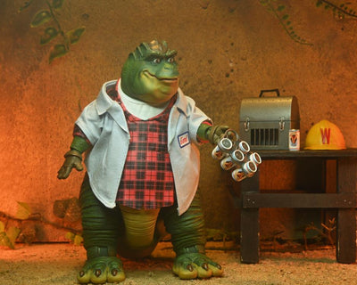 Figura NECA Dinosaurs Earl Sinclair (WESAYSO) Versión Ultimate