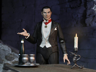 Figura NECA Universal Monsters Ultimate Dracula (Transylvania) Versión Ultimate