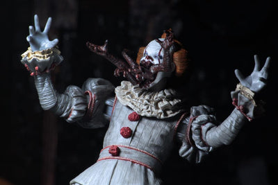 Figura NECA (2017) Pennywise The Dancing Clown Versión Ultimate