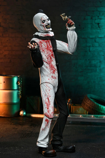 Figura NECA Terrifier ll Art The Clown (Blood Splattered) Versión Ultimate