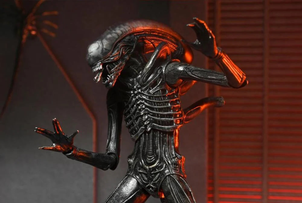 Figura NECA Alien Romulus Xenomorph XX121 Versión Ultimate