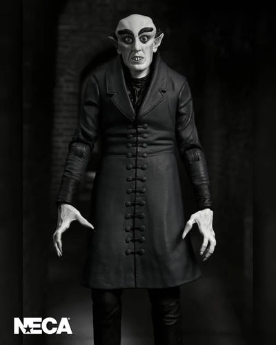 Figura NECA Nosferatu Count Orlok Edición Blanco y Negro Versión Ultimate