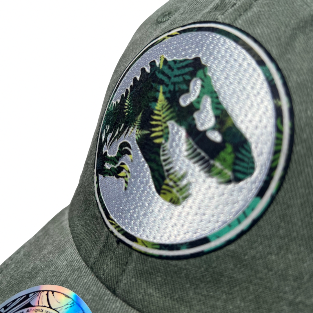 Gorra Jurassic World Logo Jungla Verde Tipo Deslavada