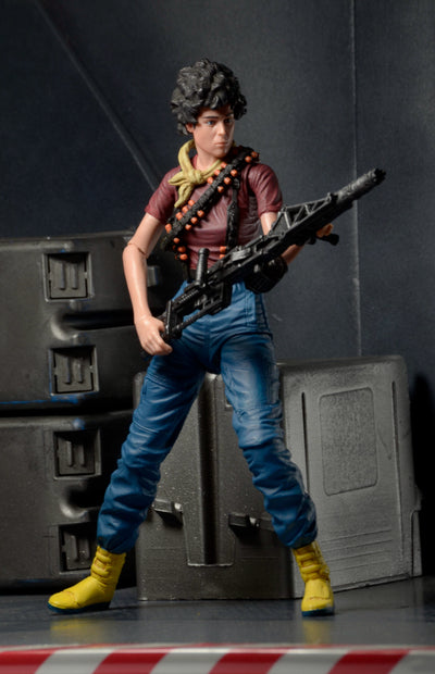 Figura NECA Aliens Kenner Tribute Space Marine LT. Ripley