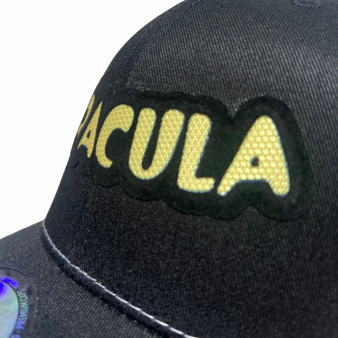 Gorra Universal Monsters Dracula Logo Clásico Negra/Blanca Tipo Trucker Premium