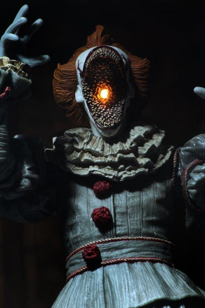 Figura NECA (2017) Pennywise The Dancing Clown Versión Ultimate