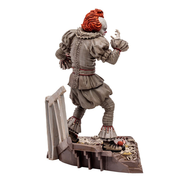 Movie Maniacs WB 100: It Chapter Two Pennywise Wave 5 Limited Edition 6-Inch Scale Posed Figure