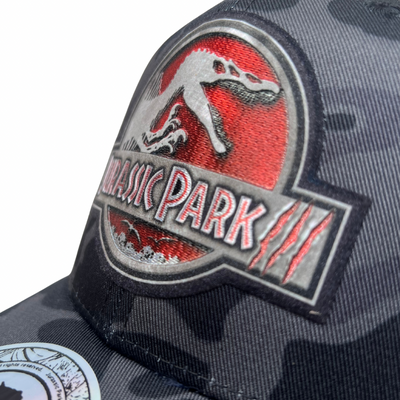 Gorra Jurassic Park III Logo Clásico Camo Tipo Trucker Premium