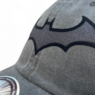 Gorra DC Comics Batman (Dark Knight) Gris Tipo Deslavada