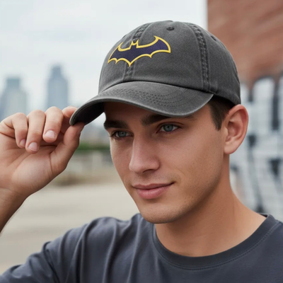 Gorra DC Comics Batman (Dark Knight) Gris Tipo Deslavada