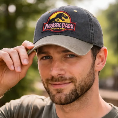 Gorra Jurassic Park Logo Clásico Amarillo Gris/Beige Tipo Deslavada