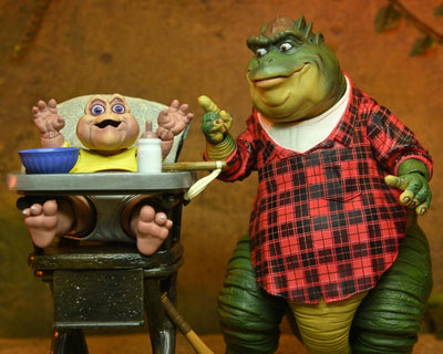 Figura NECA Dinosaurs Baby Sinclair Versión Ultimate