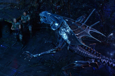Figura NECA Aliens Xenomorph Queen Versión Ultra Deluxed