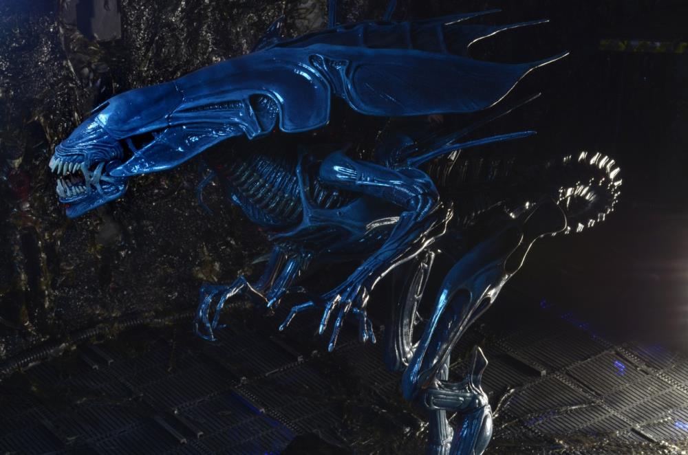 Figura NECA Aliens Xenomorph Queen Versión Ultra Deluxed