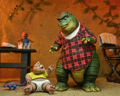 Figura NECA Dinosaurs Baby Sinclair Versión Ultimate