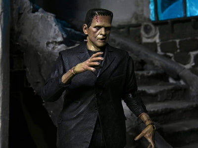 Figura NECA Universal Monsters Frankenstein Versión Ultimate