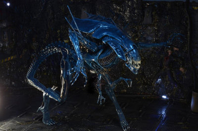 Figura NECA Aliens Xenomorph Queen Versión Ultra Deluxed