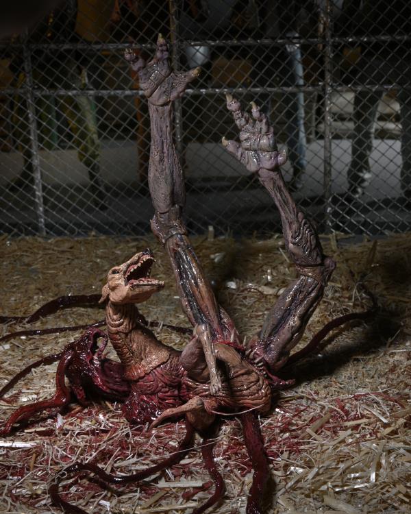 Preventa NECA The Thing Ultimate Dog Creature Set
