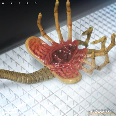 Figura Mezco Toyz Big Chap Alien Escala 1/12