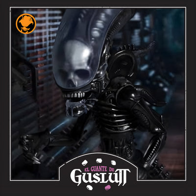 Figura Mezco Toyz Alien Set Exclusivo con Accesorios escala 1/10