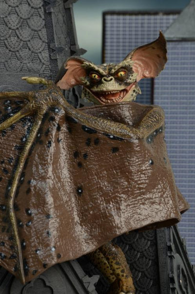 Figura NECA Gremlins 2: The New Batch Bat Gremlin Versión Deluxe
