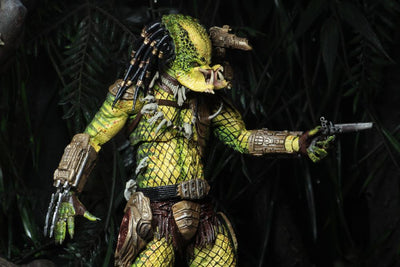 Figura NECA Predator Golden Angel Versión Ultimate