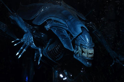 Figura NECA Aliens Xenomorph Queen Versión Ultra Deluxed