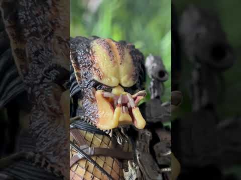 Figura NECA Predator Jungle Hunter Versión Ultimate