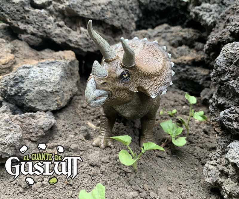 Papo Triceratops - El Guante de Guslutt