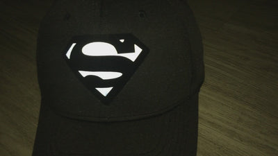 Gorra DC Comics Superman Reflective Logo Premium Flex Fit